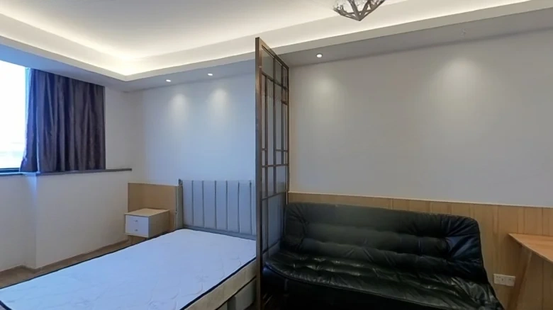 Rising River Glory Court - View 1