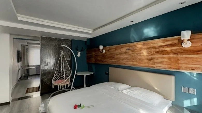 Urban Gate District Sanitation Bureau Staff Quarters - View 1