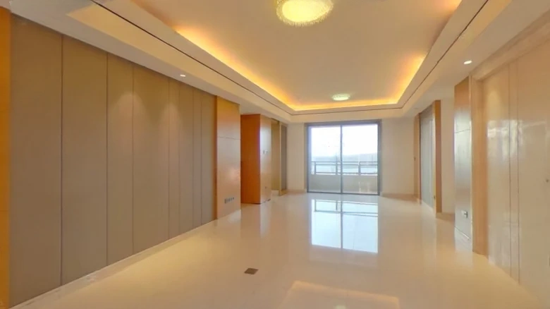 Central Bay Amber Bay - View 4