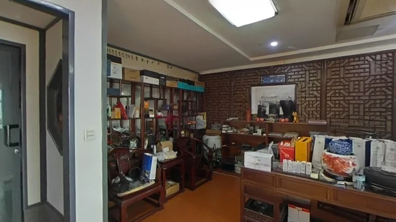 Double Crown Nanmen Commercial Plaza - View 3