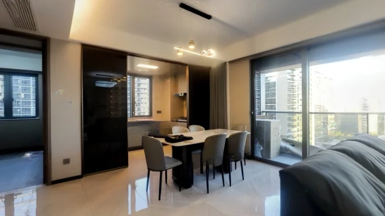 Green City Swallow's Spring Breeze Abode - View 5