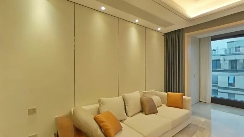 Zhonghai Luhu Mansion - View 4