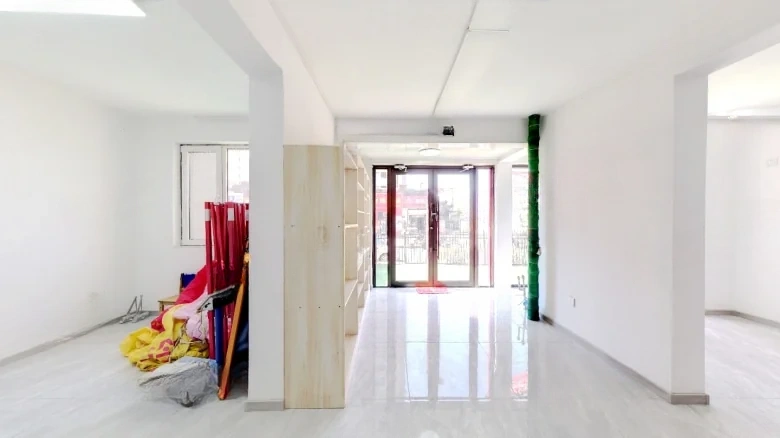 Hua Xin Ming Zhu Constructed Estates Inc. or HuaXin Famous Residence Depending on context and usage in English, the translation can vary slightly for a natural feel, but - View 3