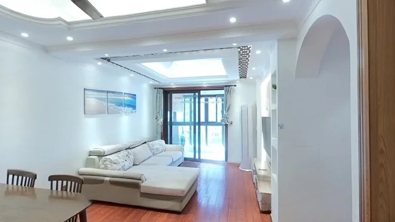 Lemon Waterfront Spring Plaza - View 4