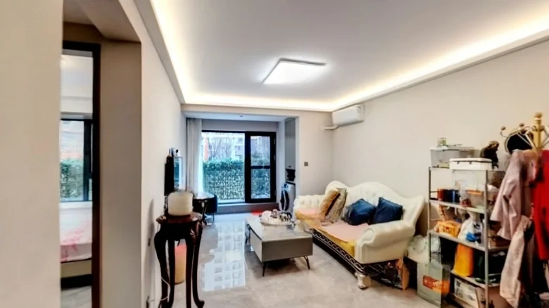 Golden Land · Yuefeng - View 3