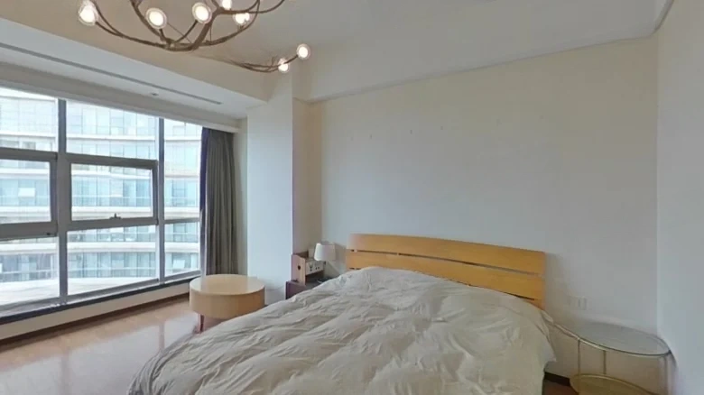 Orient Gold Seat - View 1