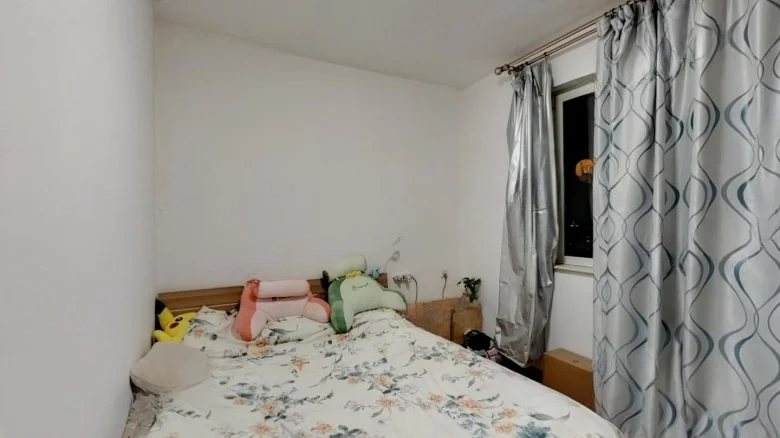 Grass Bridge Mining and Metallurgy Residential Area - View 1