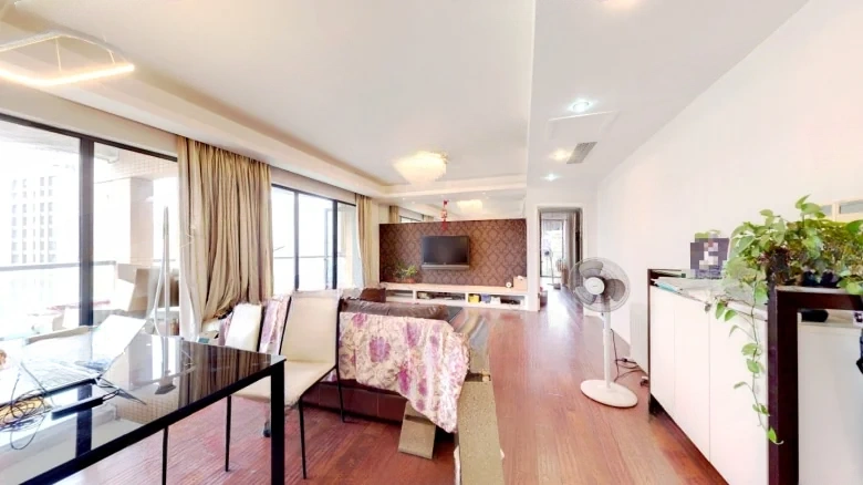 Riverfront Golden Home Residence - View 5