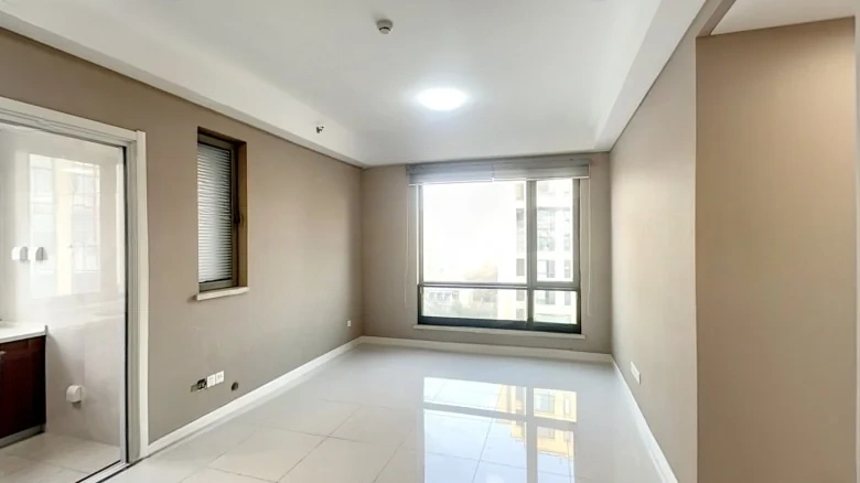 Clearwind Riverbank - View 3