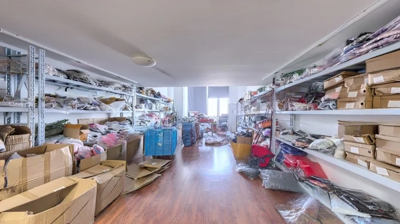 Floral Center - View 4