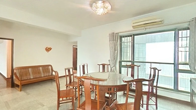 Eccentric Bay - View 5