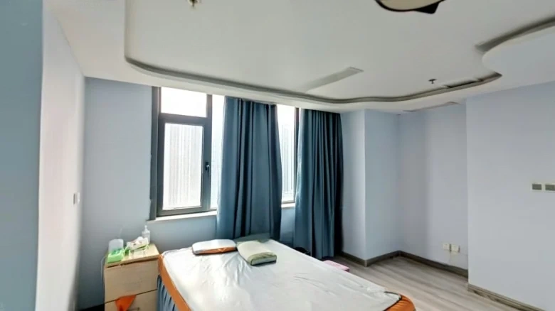 Wanda Plaza in High-tech Area - View 1