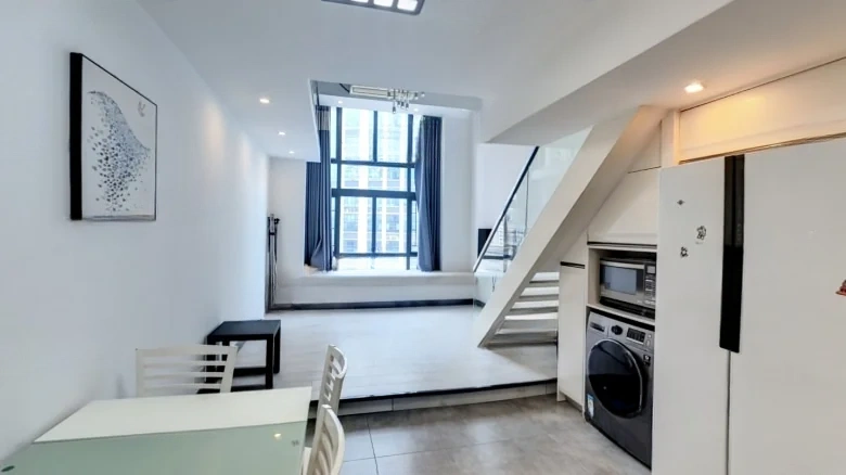 Aurora City Plaza - View 2