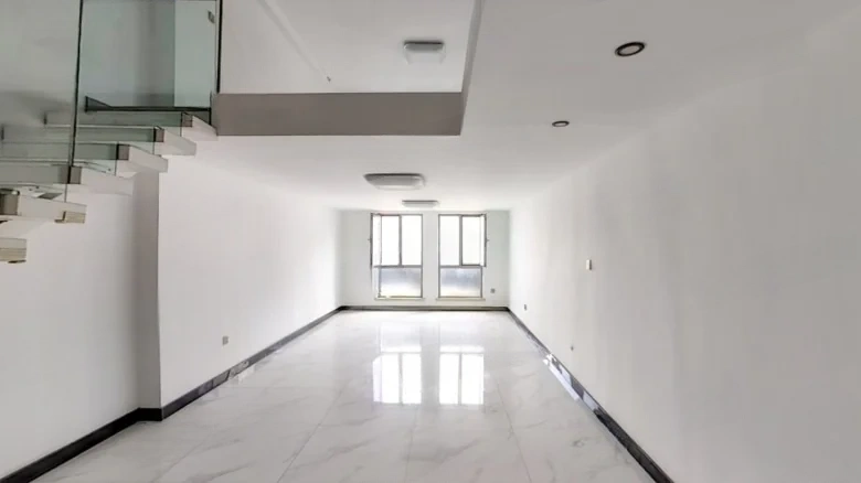 Name City Plaza - View 2