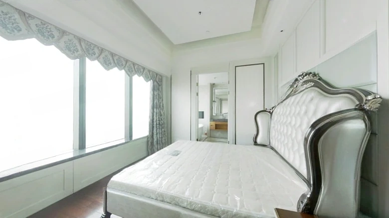 Dongfang Ritz-Carlton - View 2