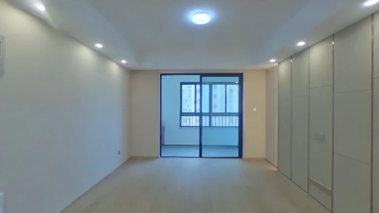 Elegant Peak Residence A District - View 4