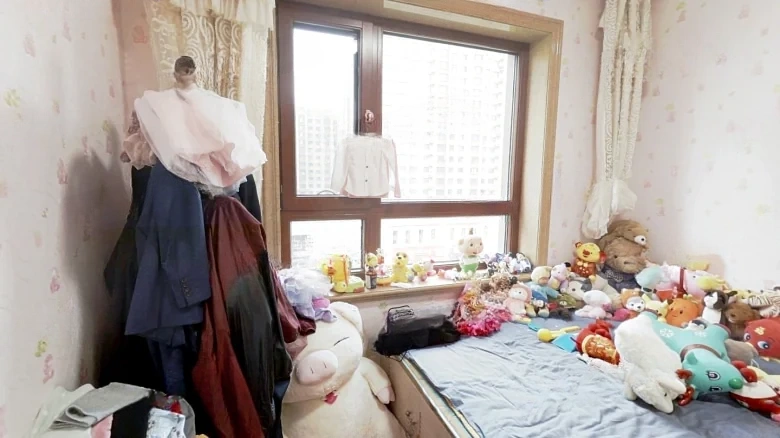 Majestic Peak East Gate East District - View 3