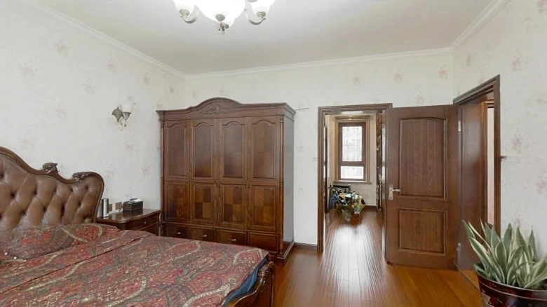 Majestic Peak East Gate East District - View 2