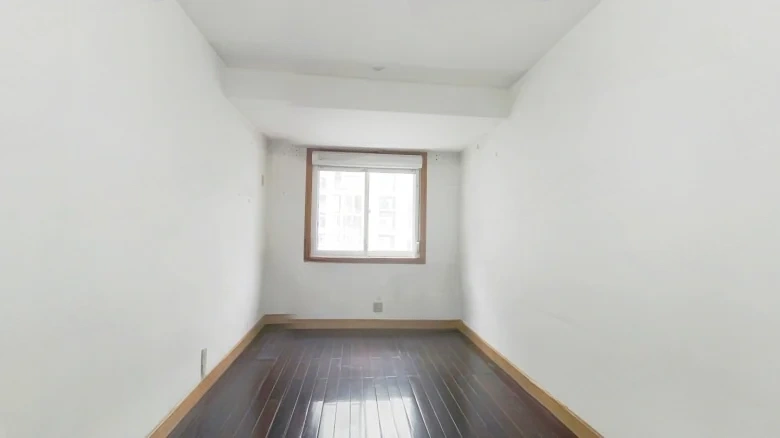 Lakeview Garden Bamboo Path Retreat - View 4