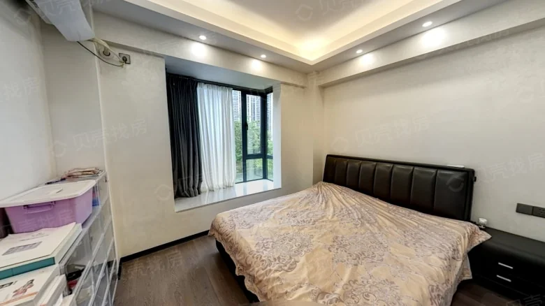 Purple Gold Home South District - View 6