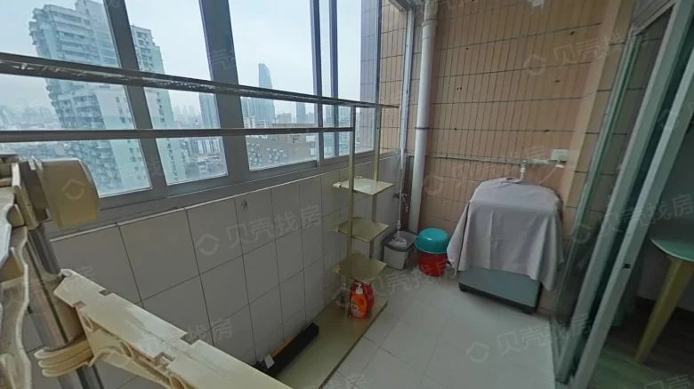 Silver Mountain Tower - View 12