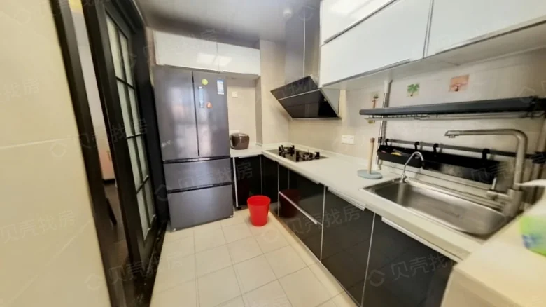 Leighton Hill No. 1 - View 6