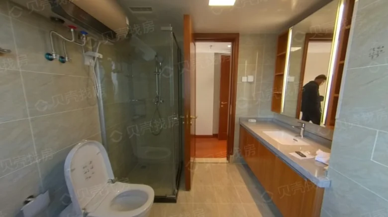 Peninsula Skyline - View 10