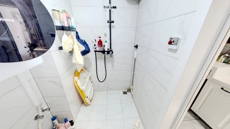 Poly Champagne International - View 8