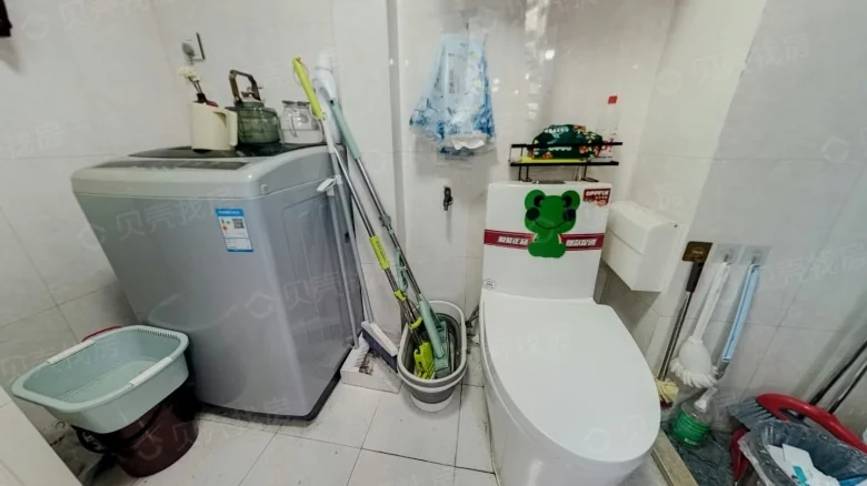 Wealth Mall - View 6