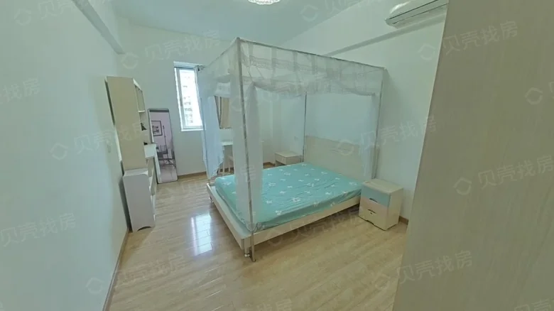 Silver Mountain Tower - View 5