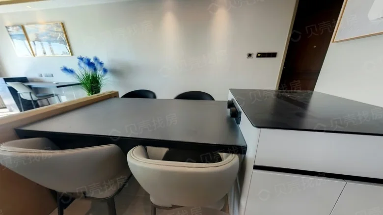 Silver City Filly and Wind - View 9