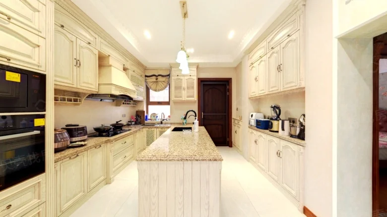 Country Garden Mansion Park - View 10