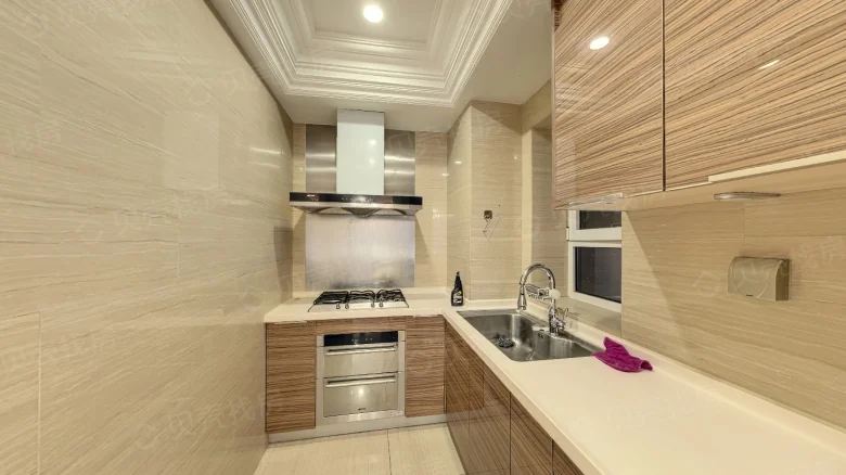 Crown Grandeur Residence - View 5