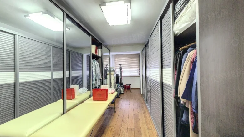 Related Property Image