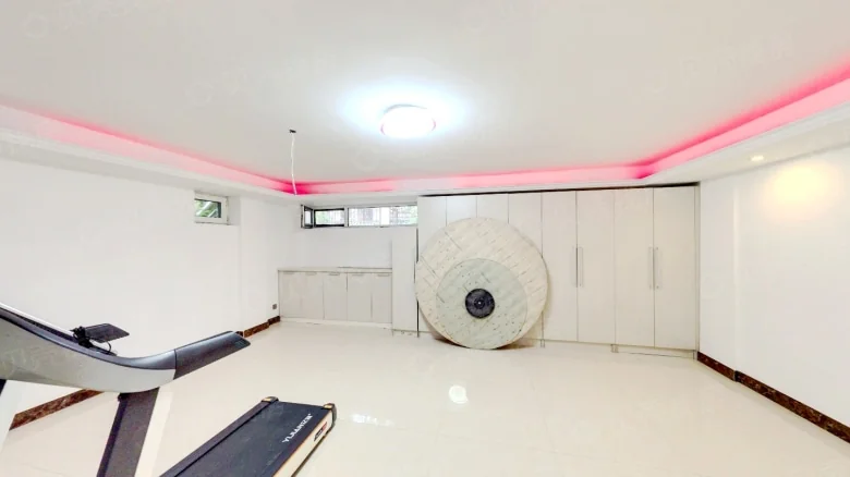 Related Property Image