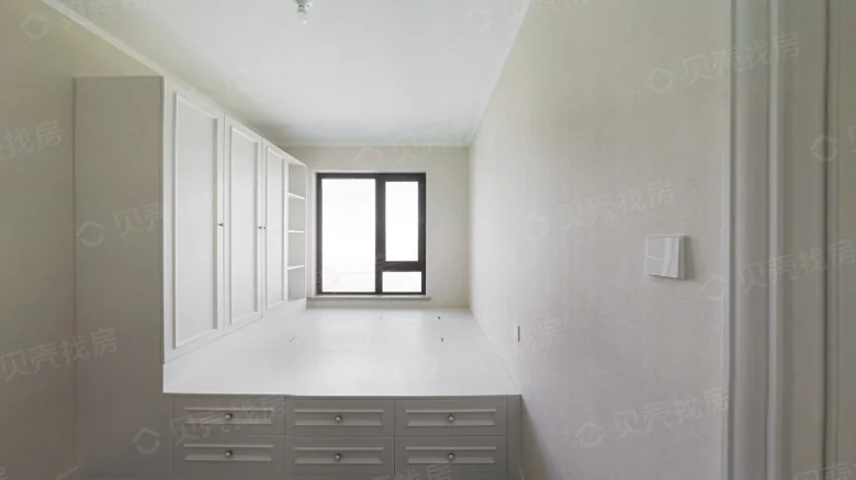 Vanke Jade Riverside Phase I - View 1