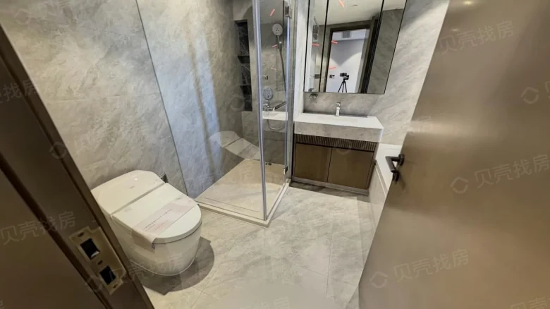 IFC International Financial Center Residence - View 10