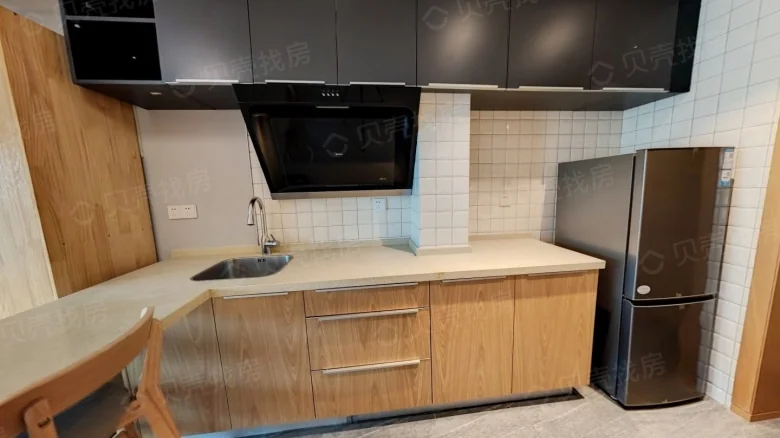 Central Bay Plaza - View 6