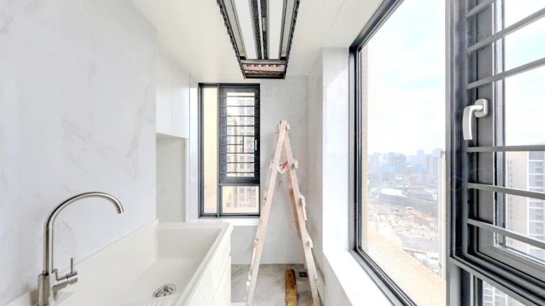 Teshan Shanshui Jiezhuo - View 12