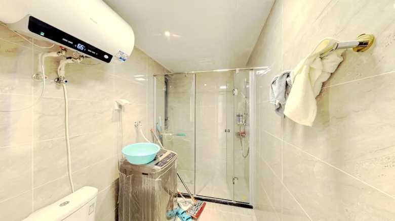 Peninsula Skyline - View 9