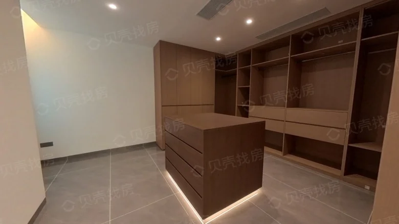 Royal Bay No. 8 - View 8