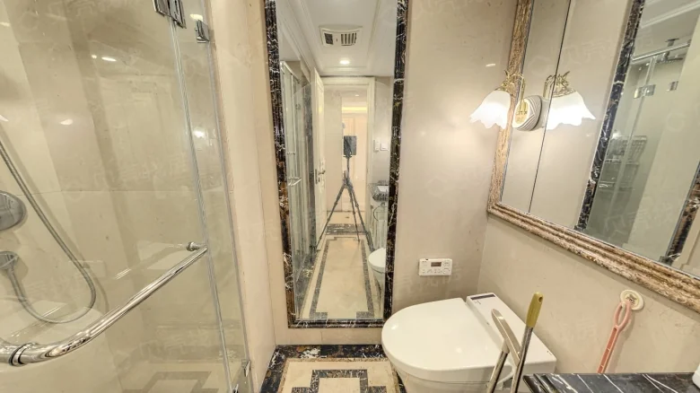 Crown Grandeur Residence - View 6