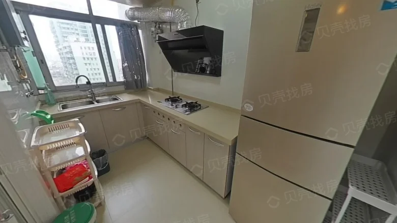 Silver Mountain Tower - View 9