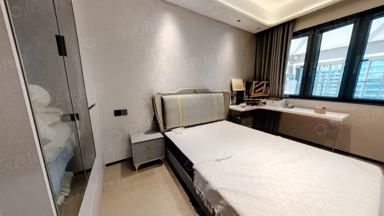 Longhu Guangnian - View 5