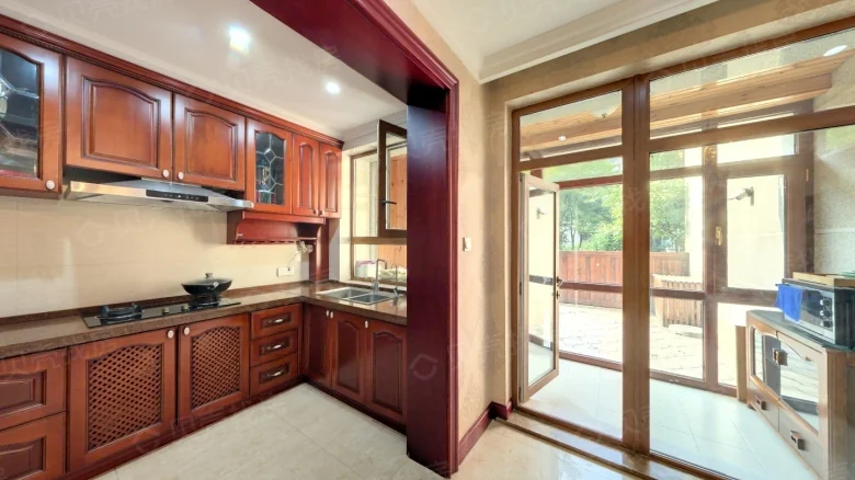 Ocean Mansion - View 9