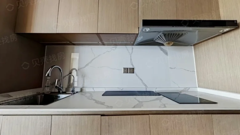 East Ridge Above Silver - View 5