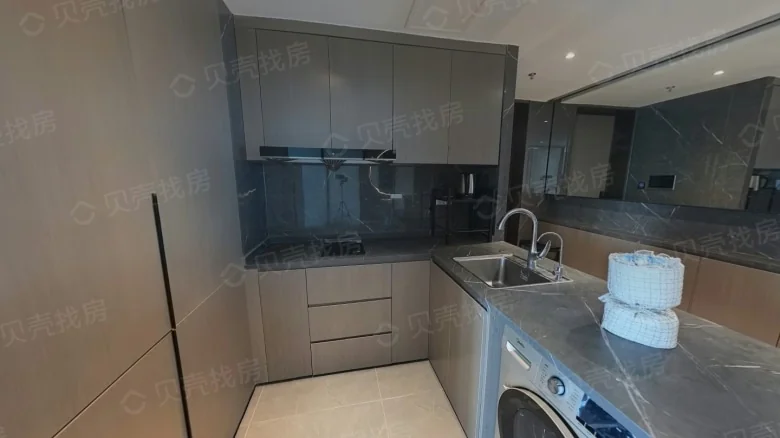 East Ridge Summit - View 4