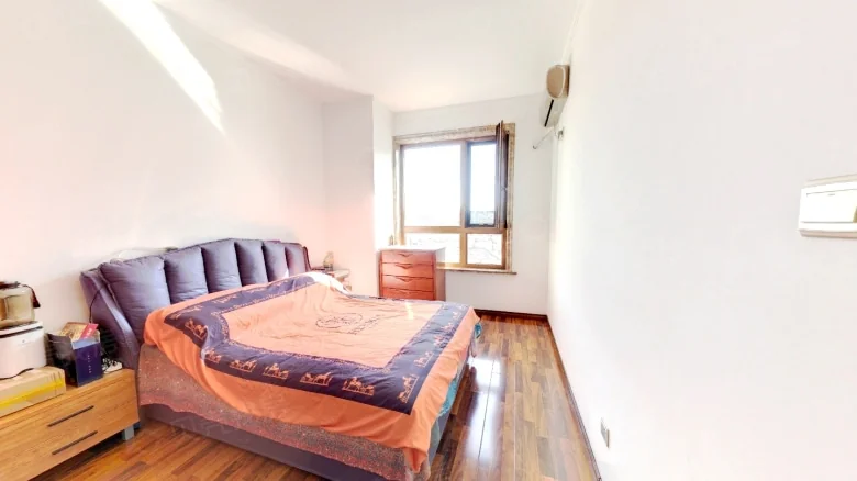 Related Property Image