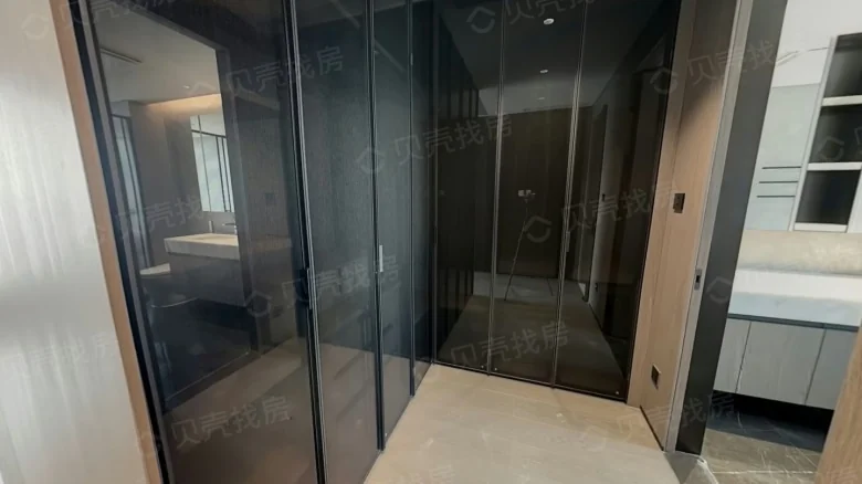 Payzhou Yue - View 8