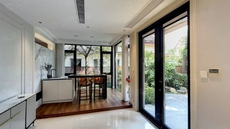 Taihu Venice Garden - View 9